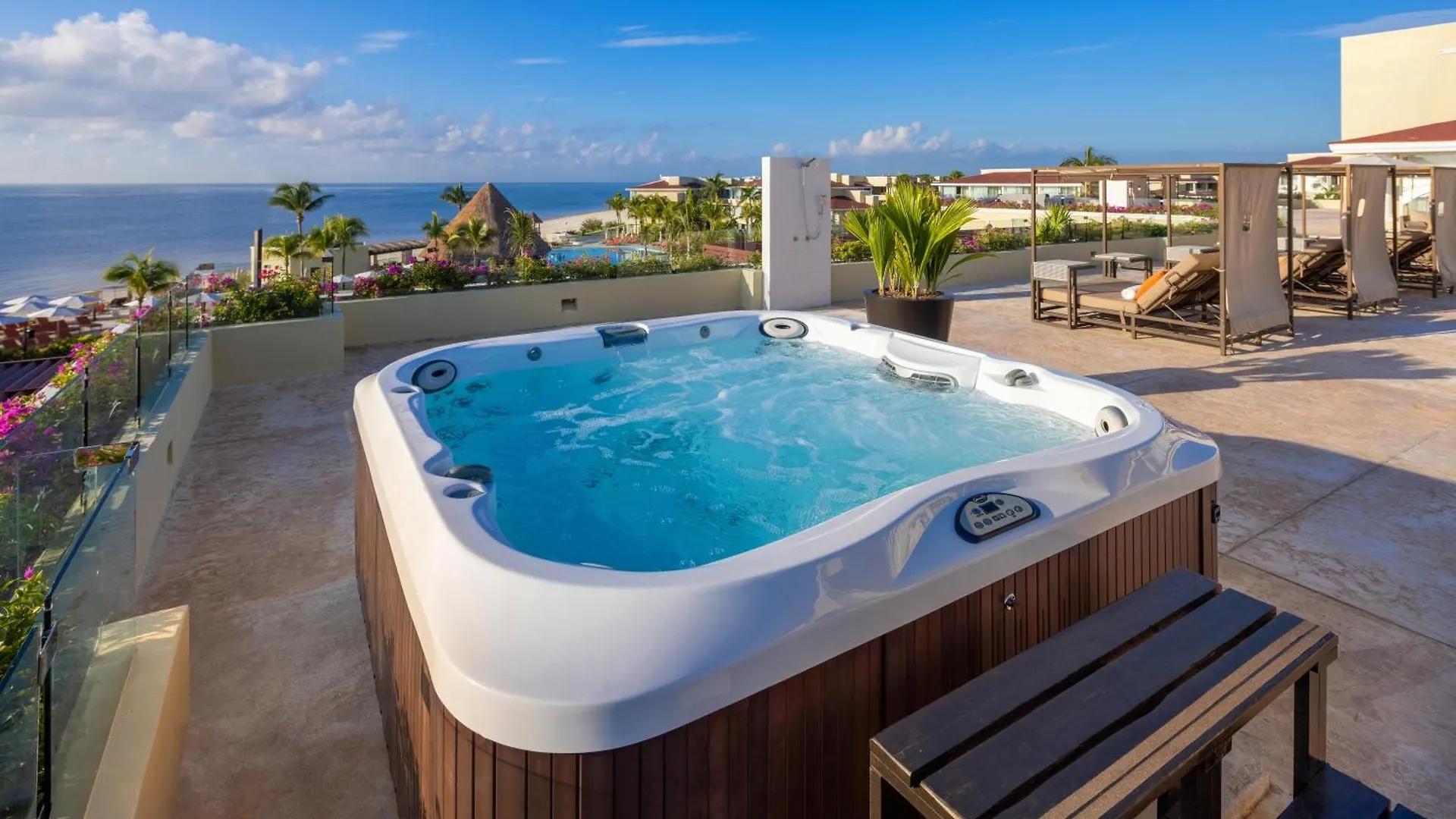 Resort Moon Palace Nizuc Alfredo V. Bonfil