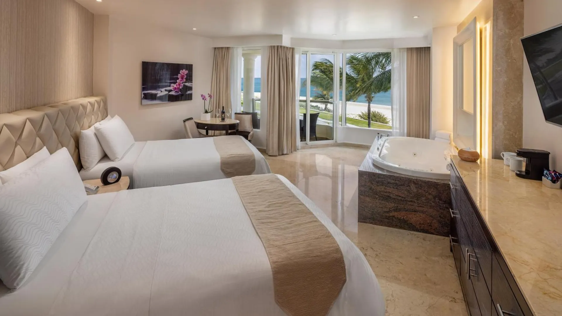 Resort Moon Palace Nizuc Alfredo V. Bonfil