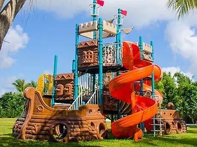 Resort Moon Palace Nizuc Alfredo V. Bonfil